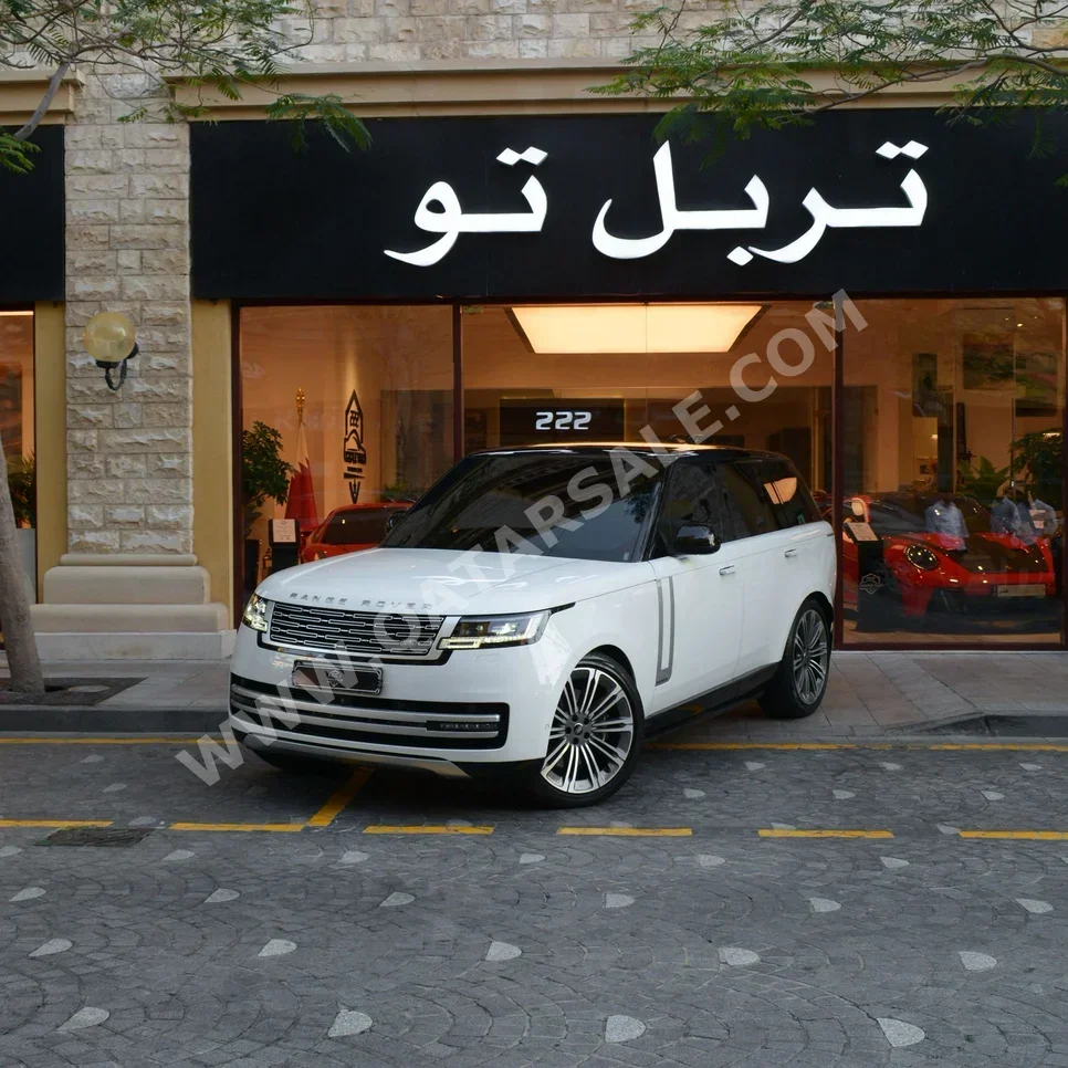 لاند روفر رنج روفر فوج اوتوبايوغرافي 2024 اوتوماتيك 25,770 كم 8 سلندر دفع رباعي اس يو في أبيض تحت الضمان