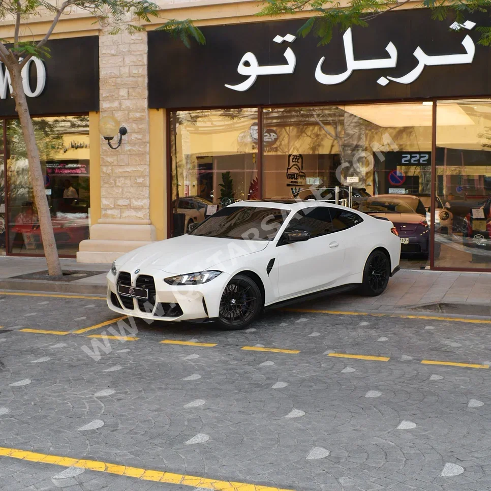 بي ام دبليو  الفئة - ام  4 كومبيتيشن  2024  اوتوماتيك  28,000 كم  6 سلندر  دفع خلفي  سيدان  أبيض مطفي