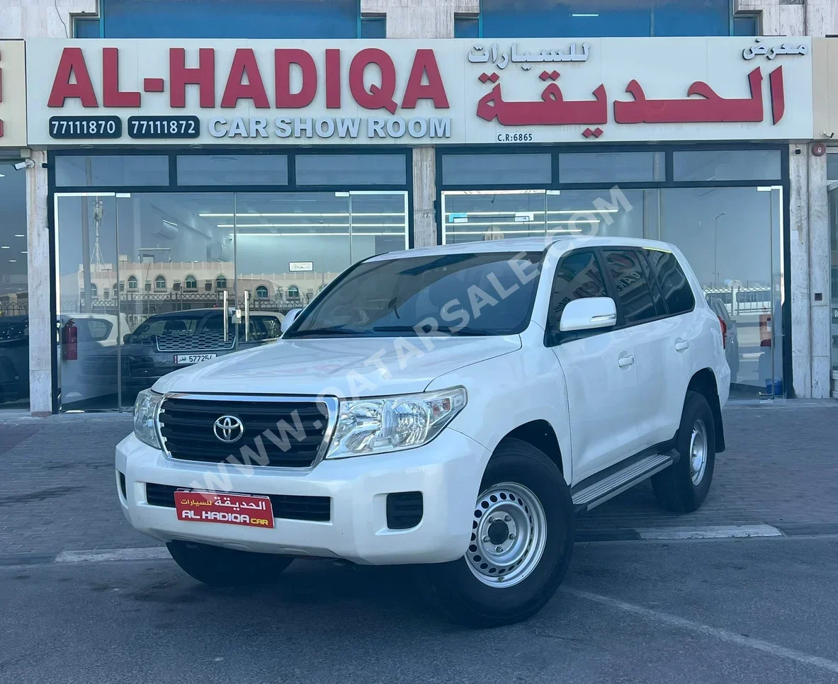Toyota Land Cruiser GX 2012 Automatic 85,000 Km 6 Cylinder Four Wheel Drive (4WD) SUV White