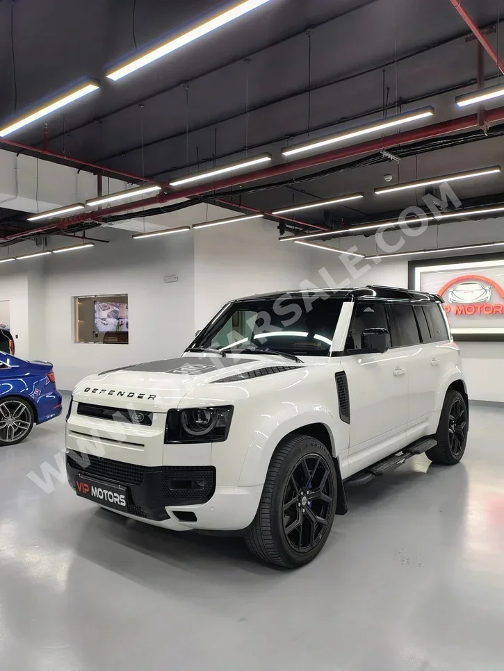 لاند روفر  ديفيندر  110 اتش اس اي  2022  اوتوماتيك  110,000 كم  6 سلندر  دفع رباعي  اس يو في  أبيض