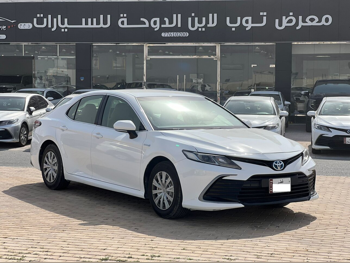 تويوتا  كامري  أل اي  2022  اوتوماتيك  369,000 كم  4 سلندر  سحب امامي  سيدان  أبيض