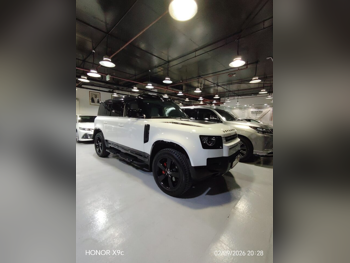 لاند روفر  ديفيندر  90  2025  اوتوماتيك  5,000 كم  6 سلندر  دفع رباعي  اس يو في  أبيض  تحت الضمان