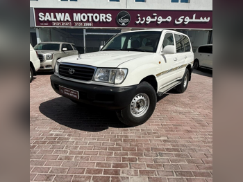 Toyota  Land Cruiser  GX  2000  Manual  335,000 Km  6 Cylinder  Four Wheel Drive (4WD)  SUV  White