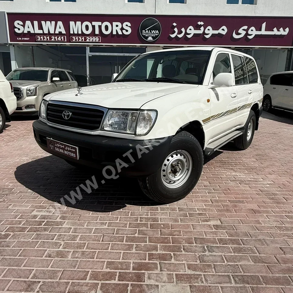 Toyota Land Cruiser GX 2000 Manual 335,000 Km 6 Cylinder Four Wheel Drive (4WD) SUV White