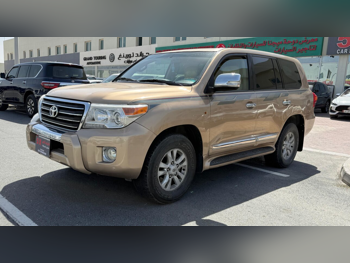 تويوتا  لاند كروزر  في اكس ار  2009  اوتوماتيك  491,000 كم  8 سلندر  دفع رباعي  اس يو في  ذهبي
