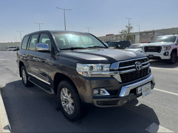 Toyota  Land Cruiser  GXR  2018  Automatic  345,000 Km  8 Cylinder  Four Wheel Drive (4WD)  SUV  Gray
