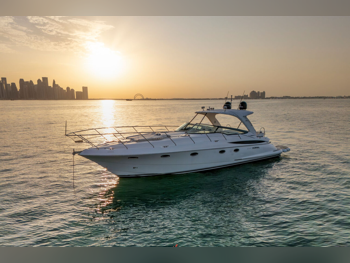 دورال  اليجريا  كندا  2007  أبيض  49.6 قدم  مع موقف