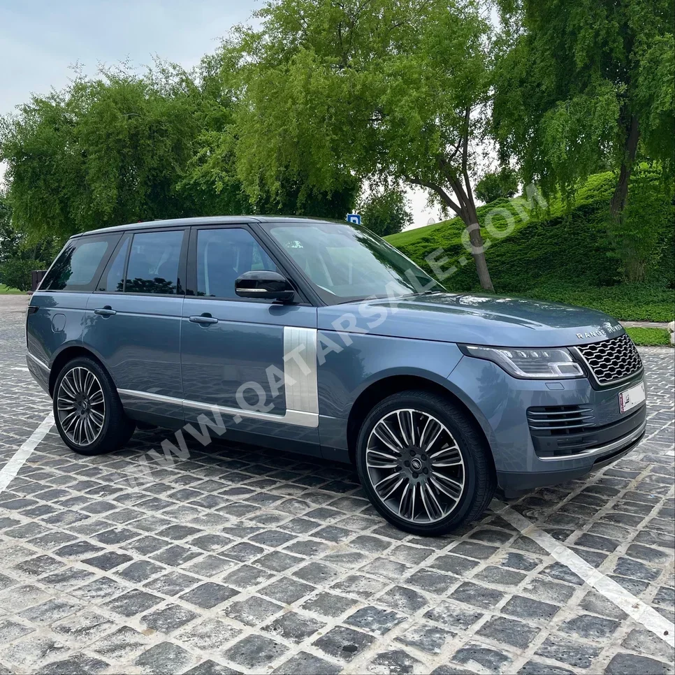 لاند روفر  رنج روفر  فوج  2018  اوتوماتيك  94,000 كم  6 سلندر  دفع كلي مستمر  اس يو في  ازرق