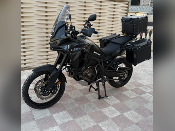 هوندا  سي ار اف افريكان تي سبورت ادفنتشر -  2023 - اللون اسود