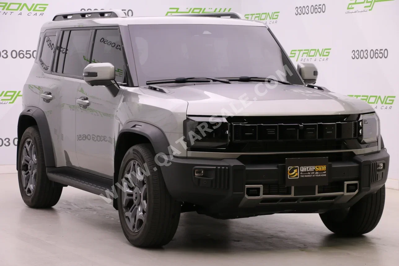 جيتور تي 2 2025 اوتوماتيك 18,000 كم 4 سلندر دفع رباعي اس يو في فضي تحت الضمان