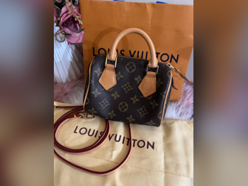 حقائب  - لويس فيتون  - متعددة  - نسائي