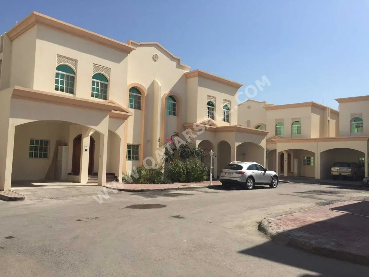 Compound  - Not Furnished  - Doha  - Al Duhail  - 5 Bedrooms