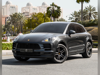 Porsche  Macan  2021  Automatic  50,000 Km  4 Cylinder  Four Wheel Drive (4WD)  SUV  Gray