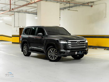 تويوتا  لاند كروزر  جي اكس ار توين توربو  2025  اوتوماتيك  41,000 كم  6 سلندر  دفع رباعي  اس يو في  أسود  تحت الضمان