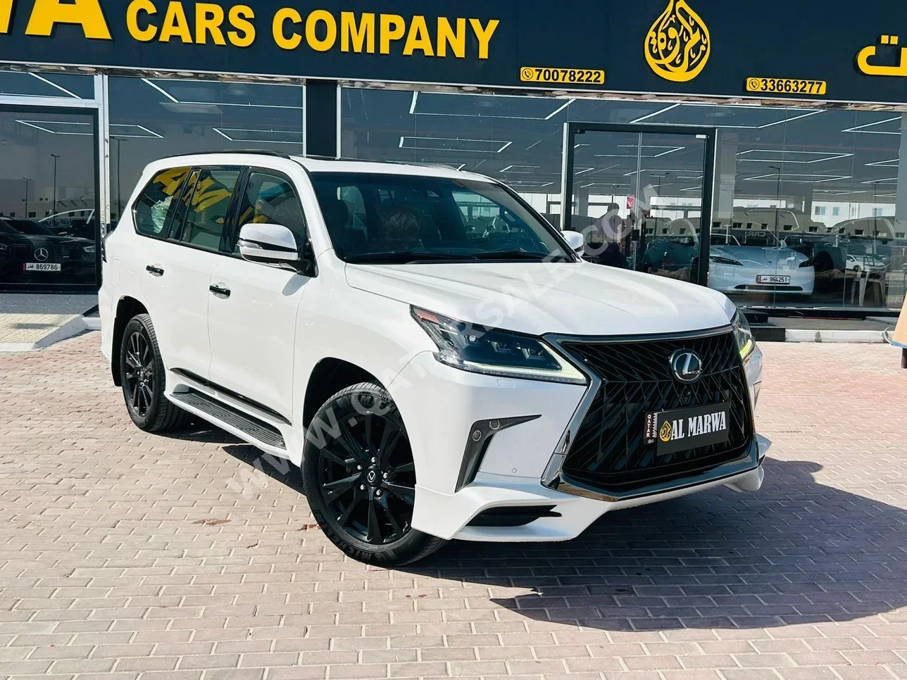 لكزس ال اكس 570 اس بلاك ايديشن 2020 اوتوماتيك 109,000 كم 8 سلندر دفع رباعي اس يو في أبيض