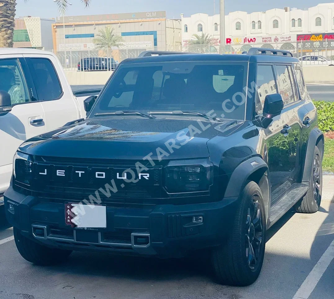 Jetour  T2  2025  Automatic  19,000 Km  4 Cylinder  Four Wheel Drive (4WD)  SUV  Black  With Warranty
