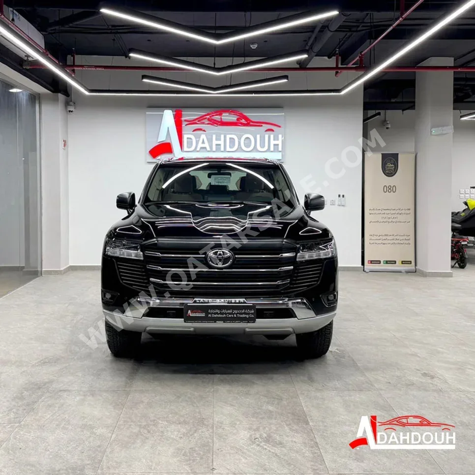 تويوتا لاند كروزر جي اكس 2025 اوتوماتيك 17,000 كم 6 سلندر دفع رباعي اس يو في أسود تحت الضمان