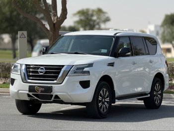 نيسان  باترول  أكس أي  2020  اوتوماتيك  140,000 كم  6 سلندر  دفع رباعي  اس يو في  أبيض