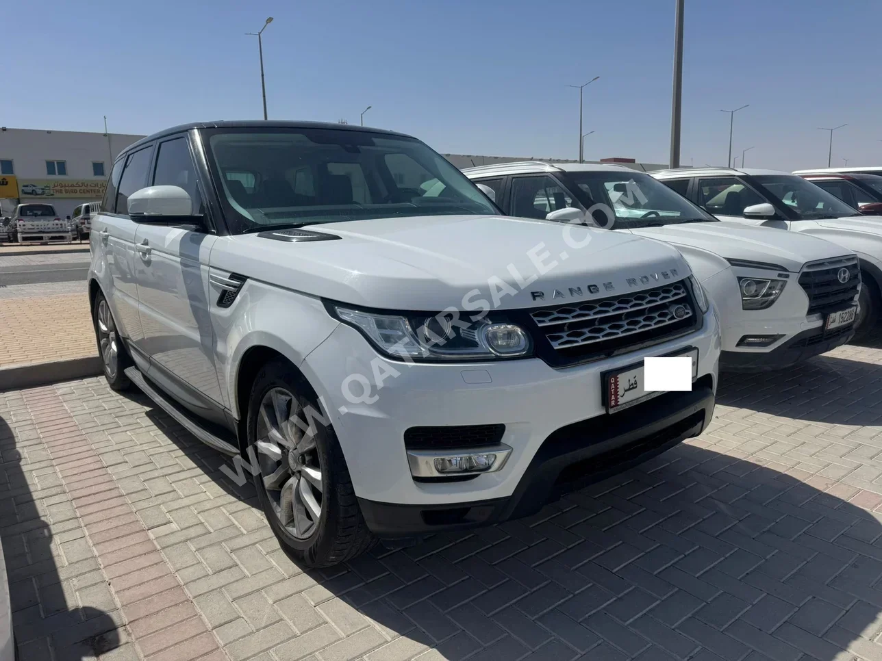 Land Rover Range Rover Sport HSE White 2016 For Sale in Qatar