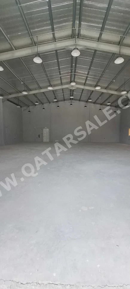 Warehouses & Stores - Al Wakrah  - Barkit Al Awamer  -Area Size: 1000 Square Meter