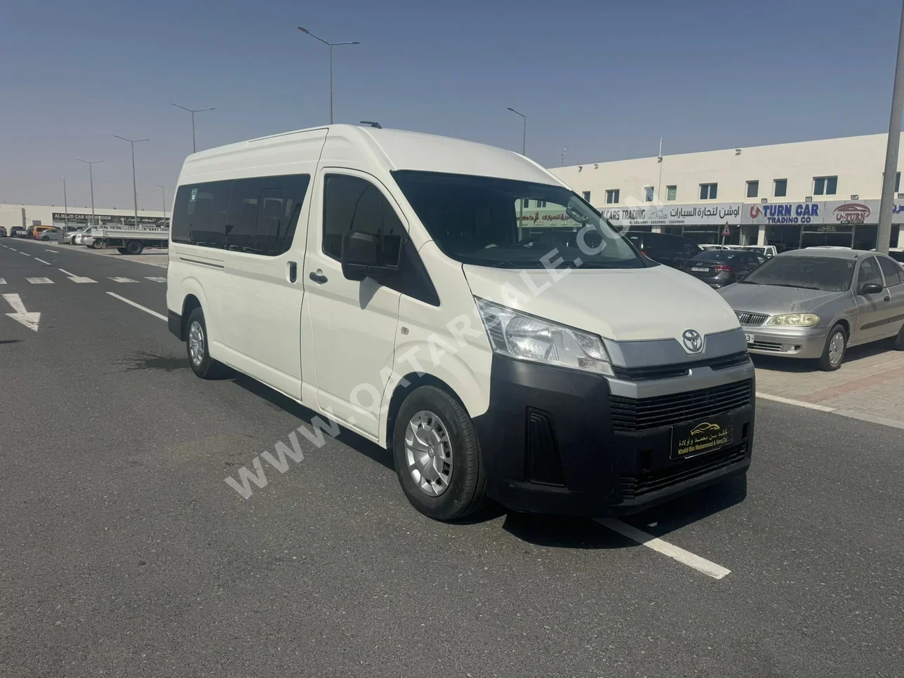 Toyota Hiace 2019 Manual 407,000 Km 6 Cylinder Rear Wheel Drive (RWD) Van / Bus White