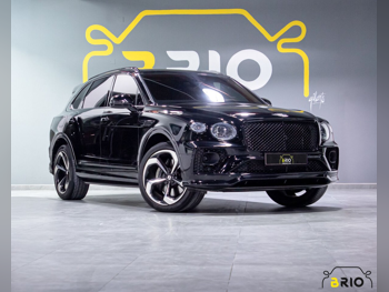 Bentley  Bentayga  S  2022  Automatic  37,000 Km  8 Cylinder  Four Wheel Drive (4WD)  SUV  Black  With Warranty