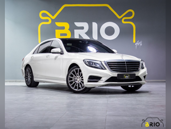 Mercedes-Benz  S-Class  400 AMG  2016  Automatic  125,000 Km  6 Cylinder  Rear Wheel Drive (RWD)  Sedan  White