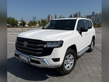 تويوتا  لاند كروزر  جي اكس  2023  اوتوماتيك  49,000 كم  6 سلندر  دفع رباعي  اس يو في  أبيض  تحت الضمان