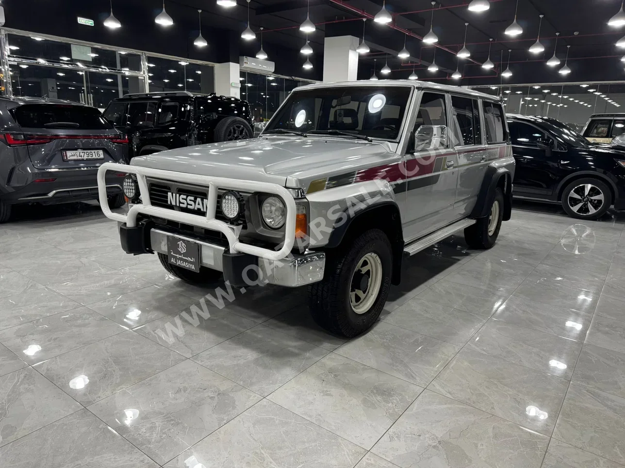 نيسان  باترول  سفاري  1991  عادي  400,000 كم  6 سلندر  دفع رباعي  اس يو في  فضي