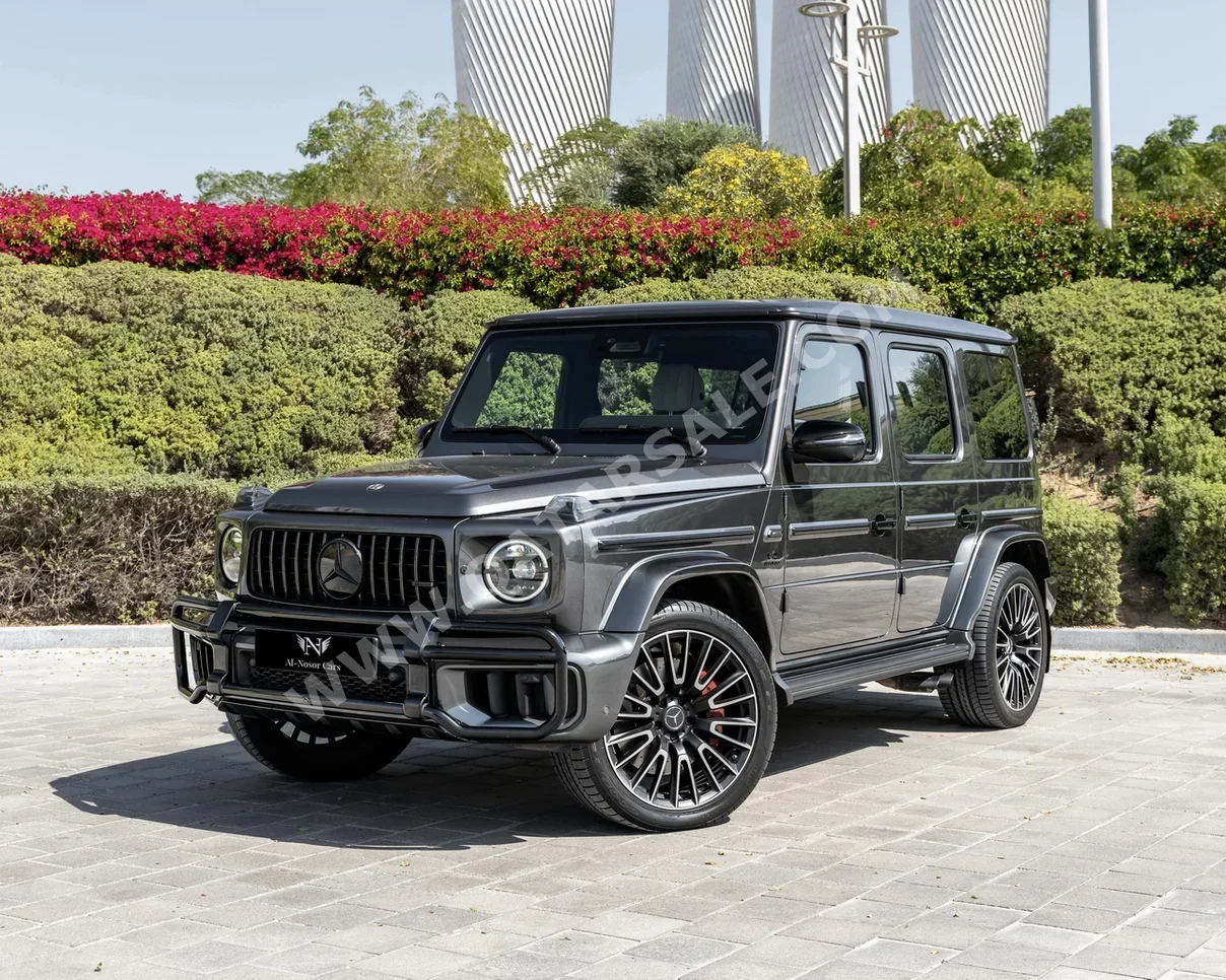 مرسيدس - بنز  جي - كلاس  63 اي ام جي  2025  اوتوماتيك  26,000 كم  8 سلندر  دفع رباعي  اس يو في  رمادي  تحت الضمان