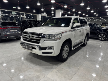 Toyota  Land Cruiser  GXR  2020  Automatic  112,000 Km  8 Cylinder  Four Wheel Drive (4WD)  SUV  White