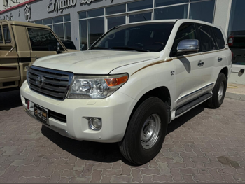 Toyota  Land Cruiser  VXR  2015  Automatic  360,000 Km  8 Cylinder  Four Wheel Drive (4WD)  SUV  White