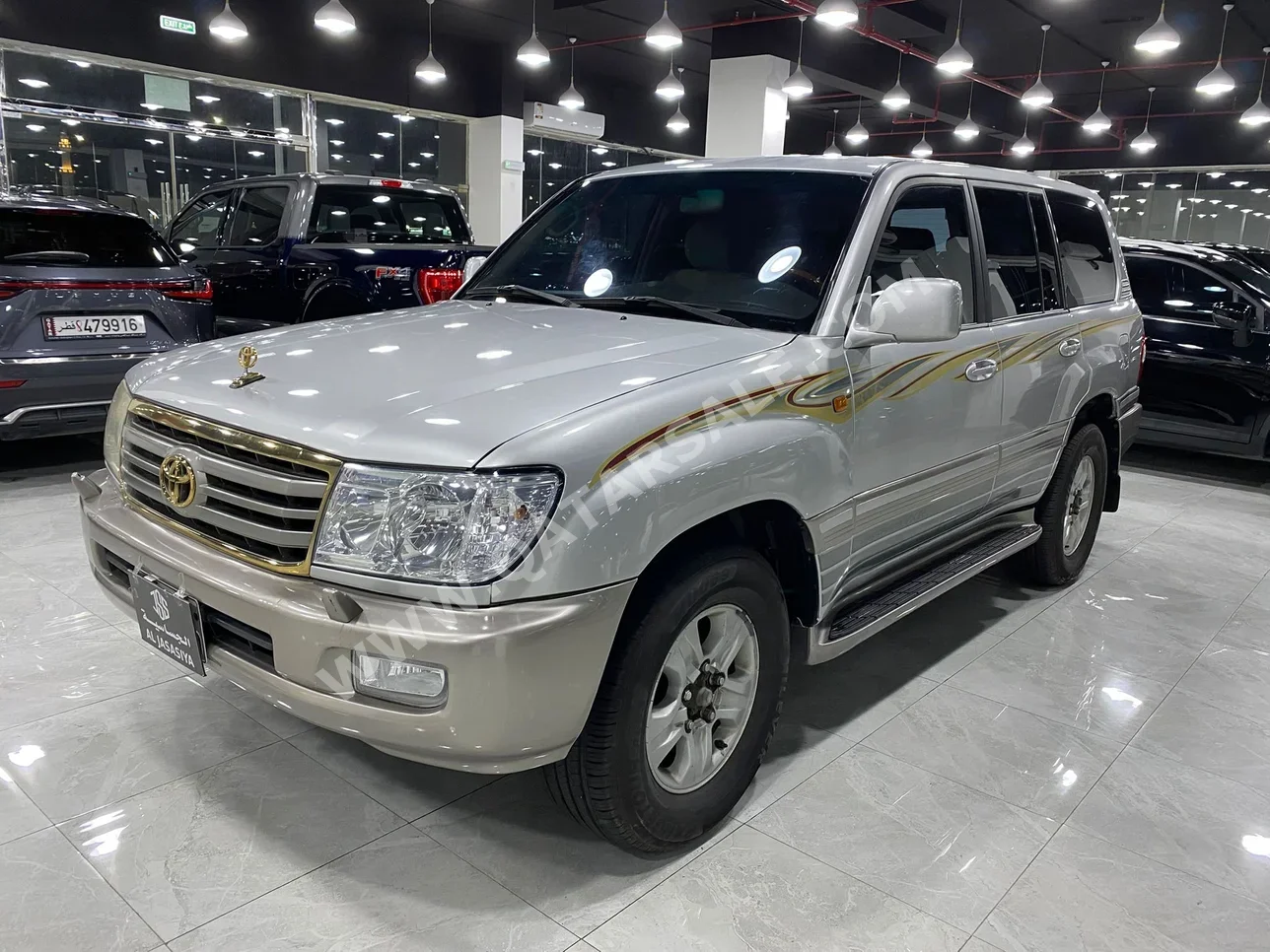 Toyota Land Cruiser VXR 2006 Automatic 406,000 Km 8 Cylinder Four Wheel Drive (4WD) SUV Silver