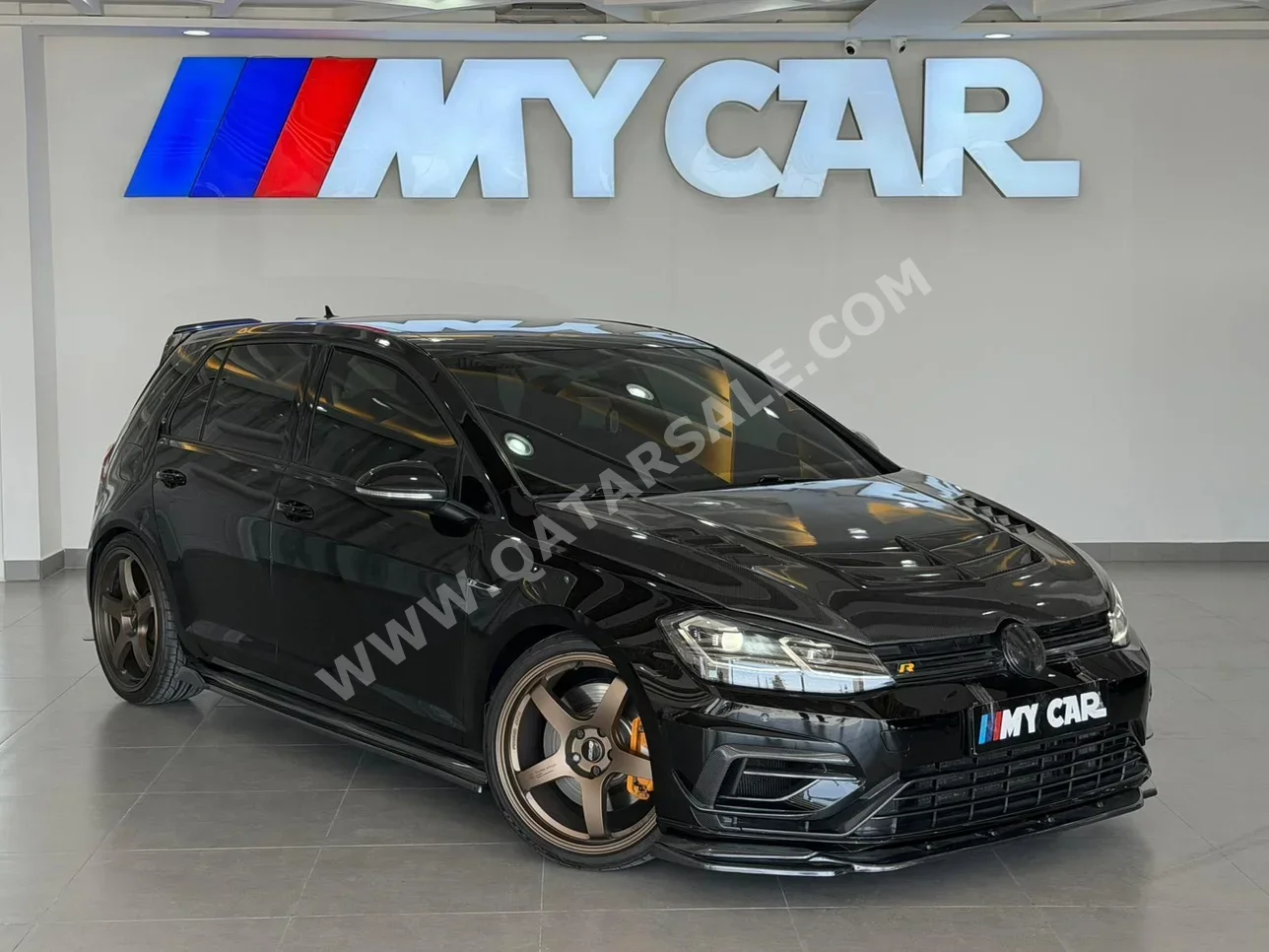 فوكس واغن  غولف  R  2018  اوتوماتيك  97,000 كم  4 سلندر  دفع رباعي  هاتشباك  أسود