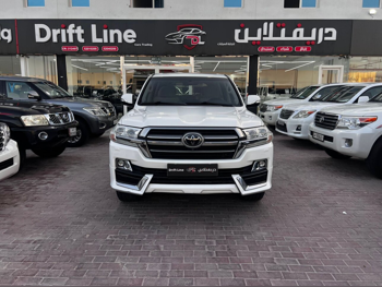 تويوتا  لاند كروزر  في اكس ار - غراند تورينغ اس  2019  اوتوماتيك  260,000 كم  8 سلندر  دفع رباعي  اس يو في  أبيض