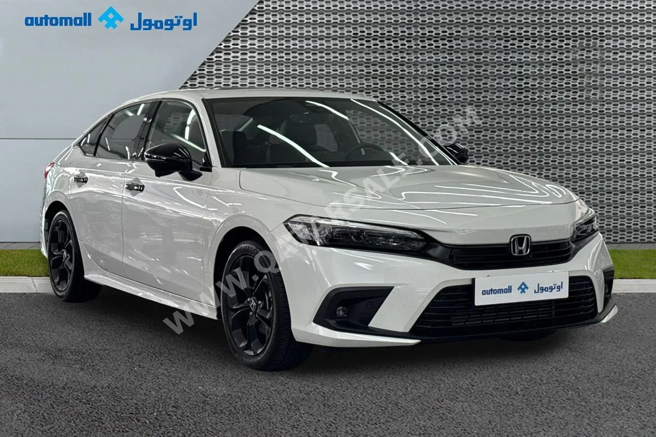 هوندا سيفيك سبورت 2023 اوتوماتيك 18,484 كم 4 سلندر سحب امامي سيدان أبيض تحت الضمان