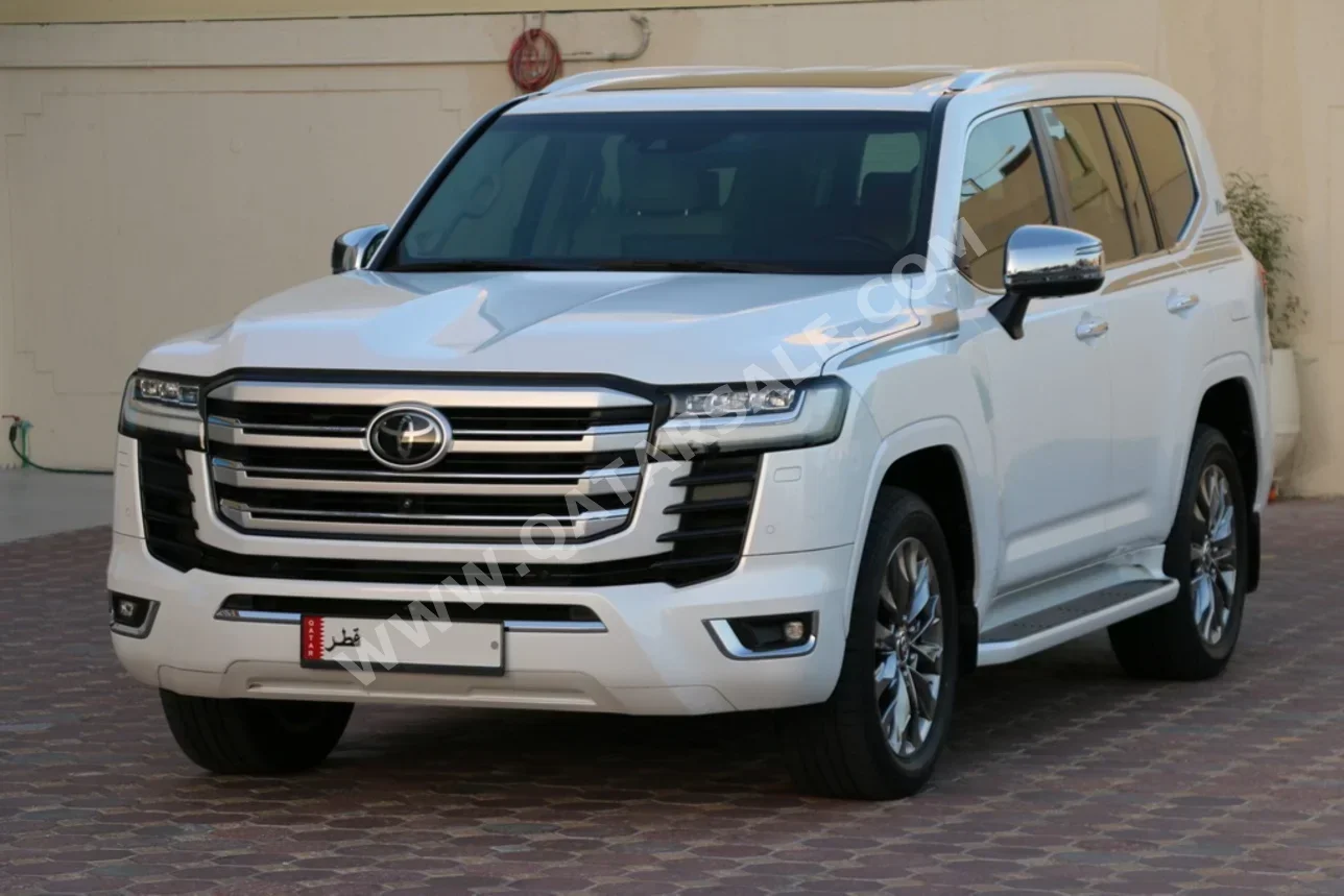 تويوتا لاند كروزر في اكس ار توين توربو 2022 اوتوماتيك 70,000 كم 6 سلندر دفع رباعي اس يو في أبيض