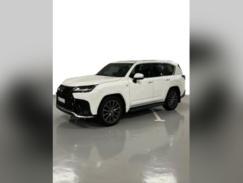 Lexus  LX  600 F Sport  2022  Automatic  42,000 Km  6 Cylinder  Four Wheel Drive (4WD)  SUV  White  With Warranty