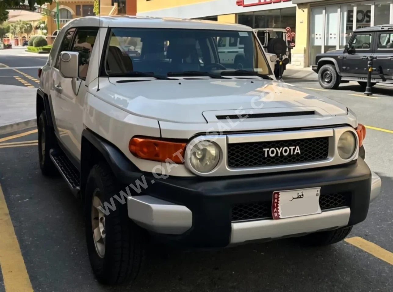 Toyota FJ Cruiser 2009 Automatic 358,000 Km 6 Cylinder Four Wheel Drive (4WD) SUV White