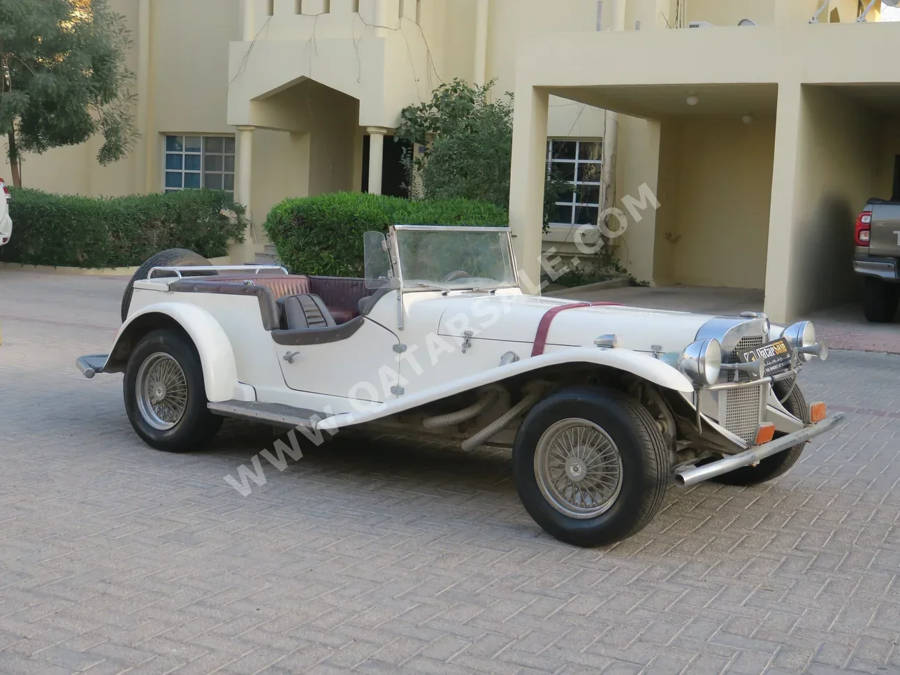 مرسيدس - بنز  رودستر  ريبليكا  1997  عادي  20,000 كم  4 سلندر  دفع خلفي  كشف  أبيض