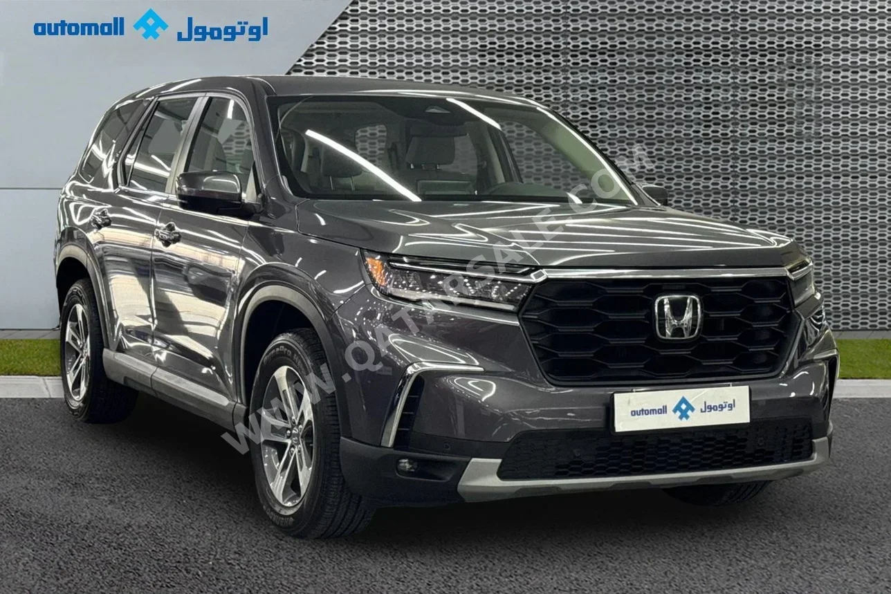 Honda Pilot EX 2025 Automatic 4,238 Km 6 Cylinder Four Wheel Drive (4WD) SUV Gray With Warranty