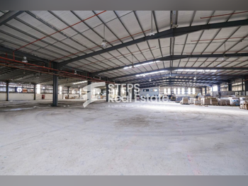Warehouses & Stores - Al Rayyan - Industrial Area -Area Size: 4400 Square Meter