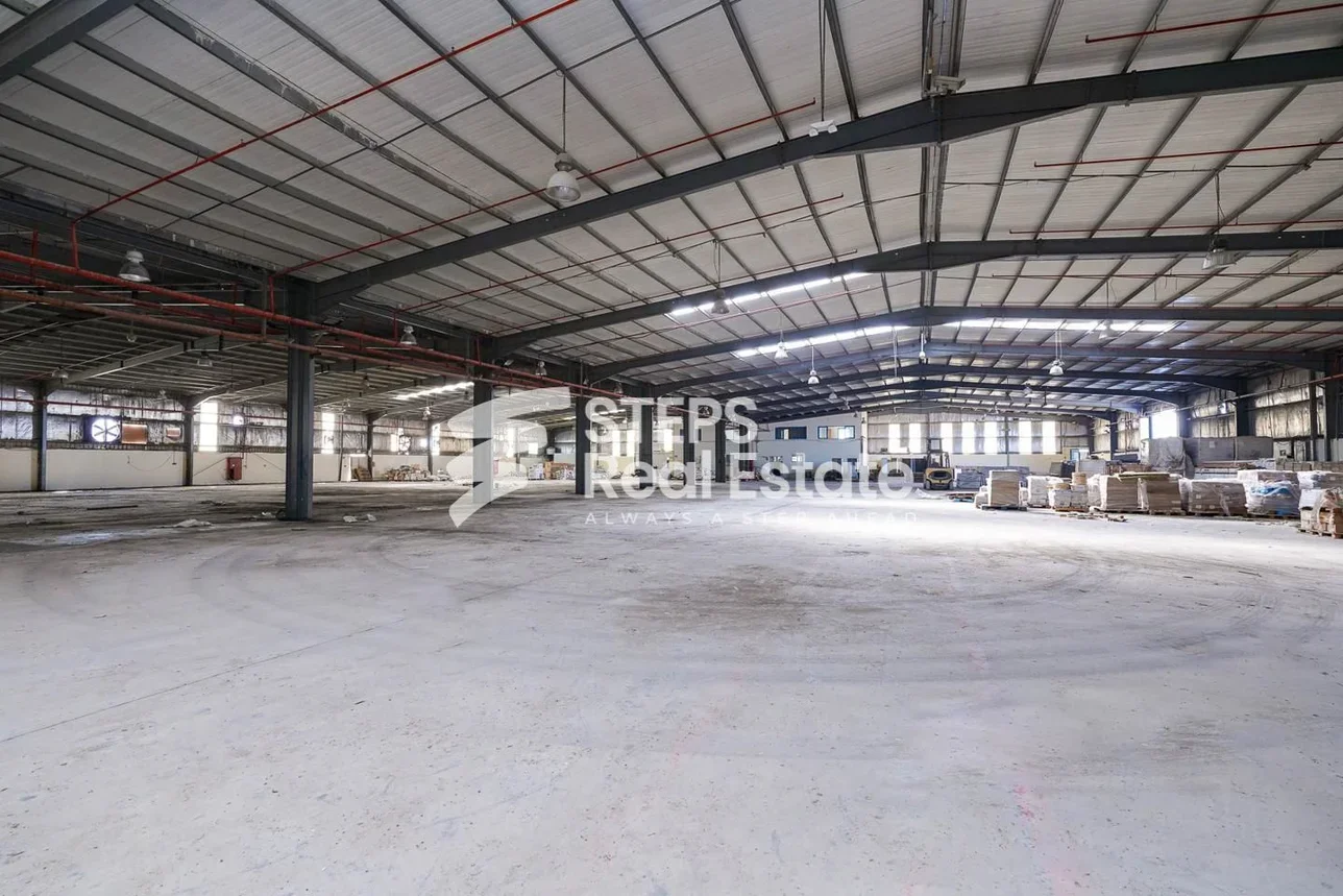 Warehouses & Stores - Al Rayyan  - Industrial Area  -Area Size: 4400 Square Meter
