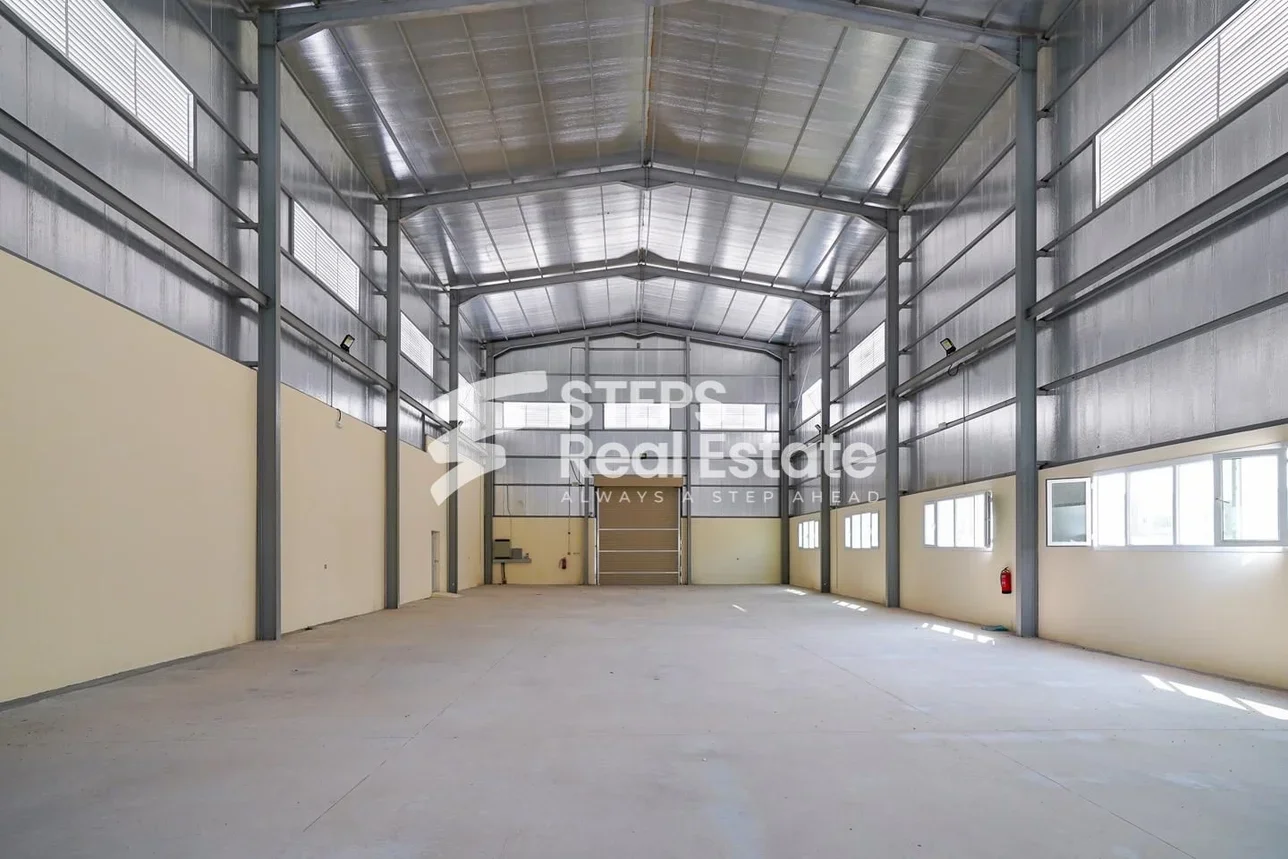 Warehouses & Stores - Al Wakrah  - Barkit Al Awamer  -Area Size: 1000 Square Meter