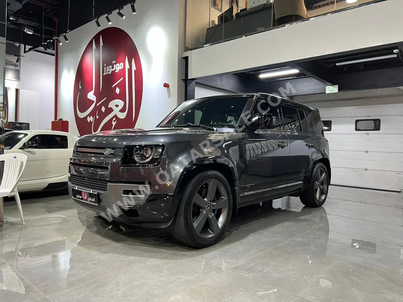 Land Rover Defender 110 2025 Automatic 26,000 Km 8 Cylinder Four Wheel Drive (4WD) SUV Carpathian grey With Warranty