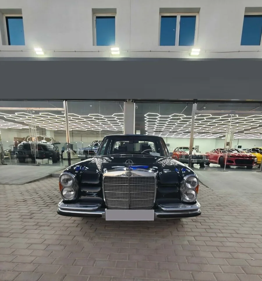 مرسيدس - بنز  280 اس اي  1970  عادي  20,000 كم  8 سلندر  دفع خلفي  كلاسك  أزرق غامق