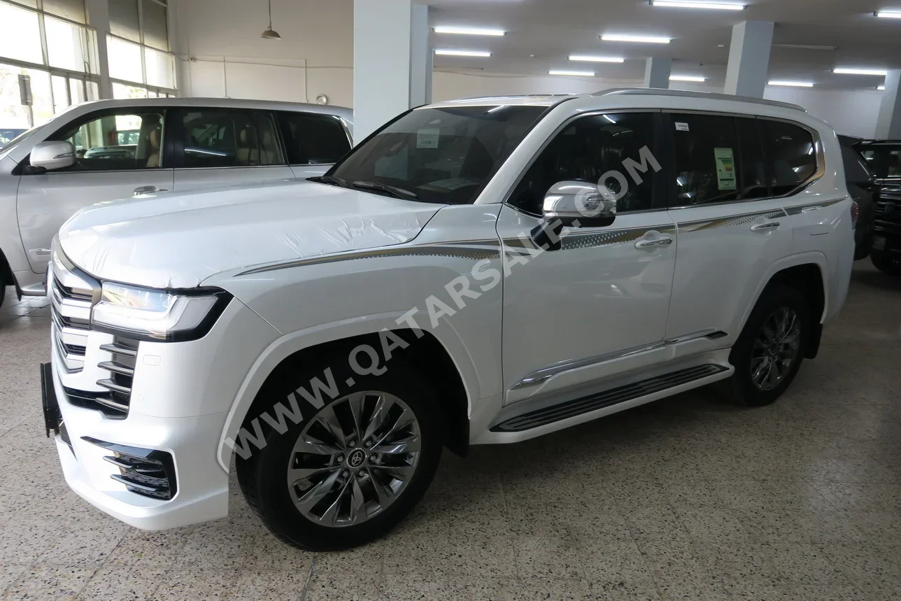 Toyota  Land Cruiser  VXR Twin Turbo  2025  Automatic  500 Km  6 Cylinder  Four Wheel Drive (4WD)  SUV  White  With Warranty