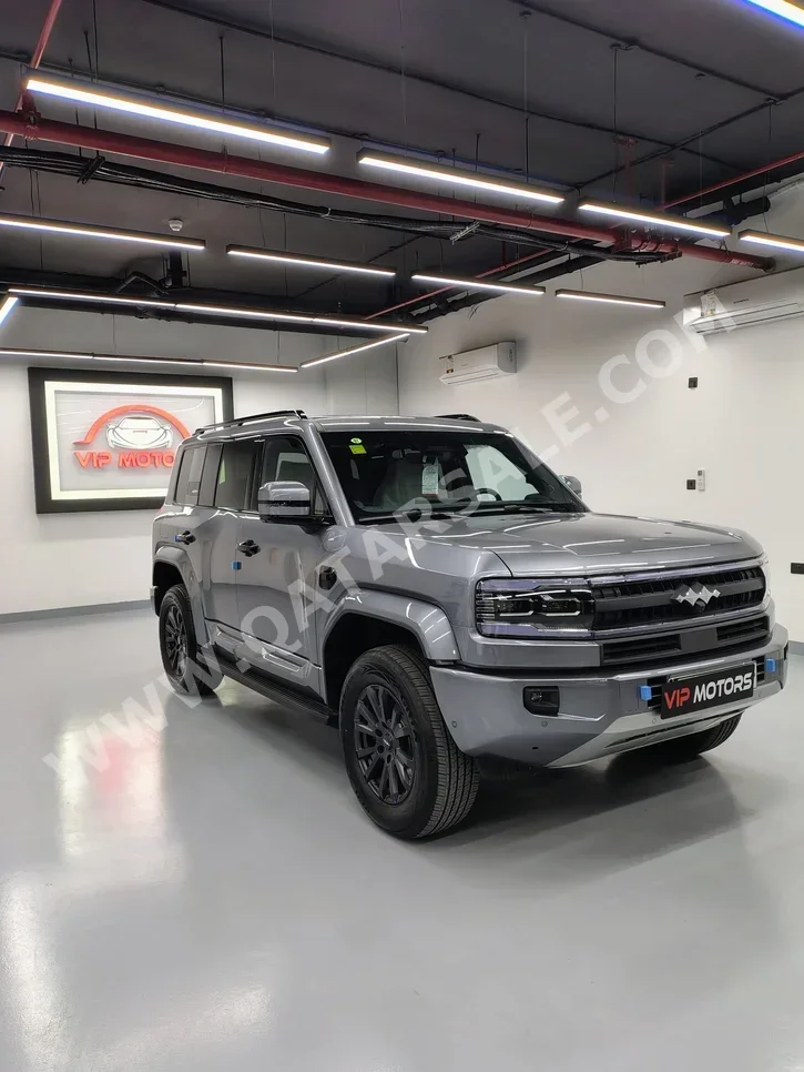 بي واي دي ليوبيرد 5 الترا 5 2025 اوتوماتيك 0 كم 4 سلندر دفع رباعي اس يو في فضي