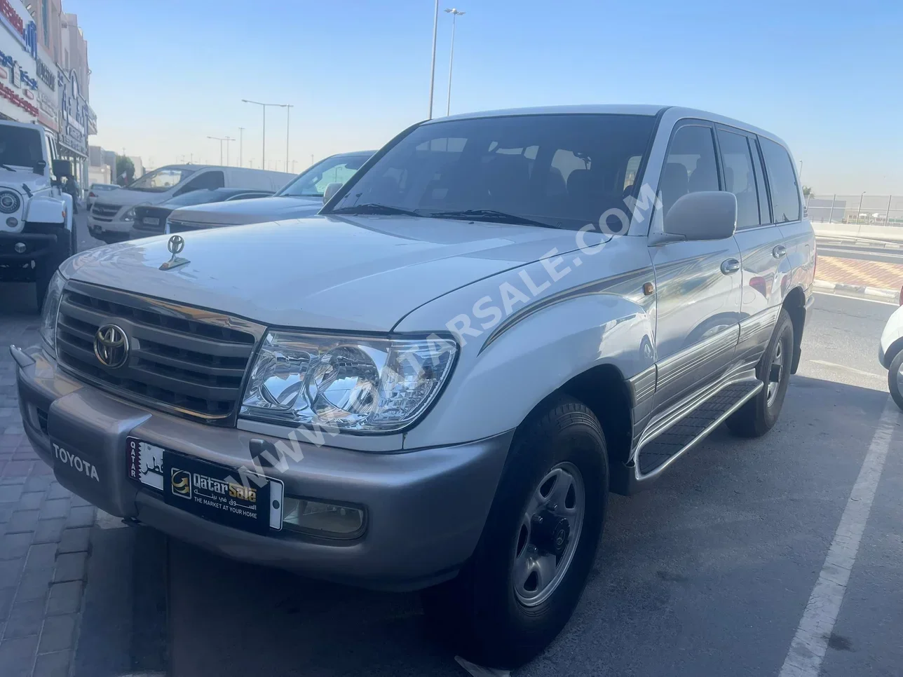Toyota  Land Cruiser  VXR  2004  Manual  53,704 Km  6 Cylinder  Four Wheel Drive (4WD)  SUV  White