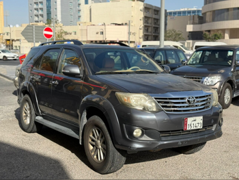 Toyota  Fortuner  SR5  2014  Automatic  370,000 Km  6 Cylinder  Four Wheel Drive (4WD)  SUV  Gray
